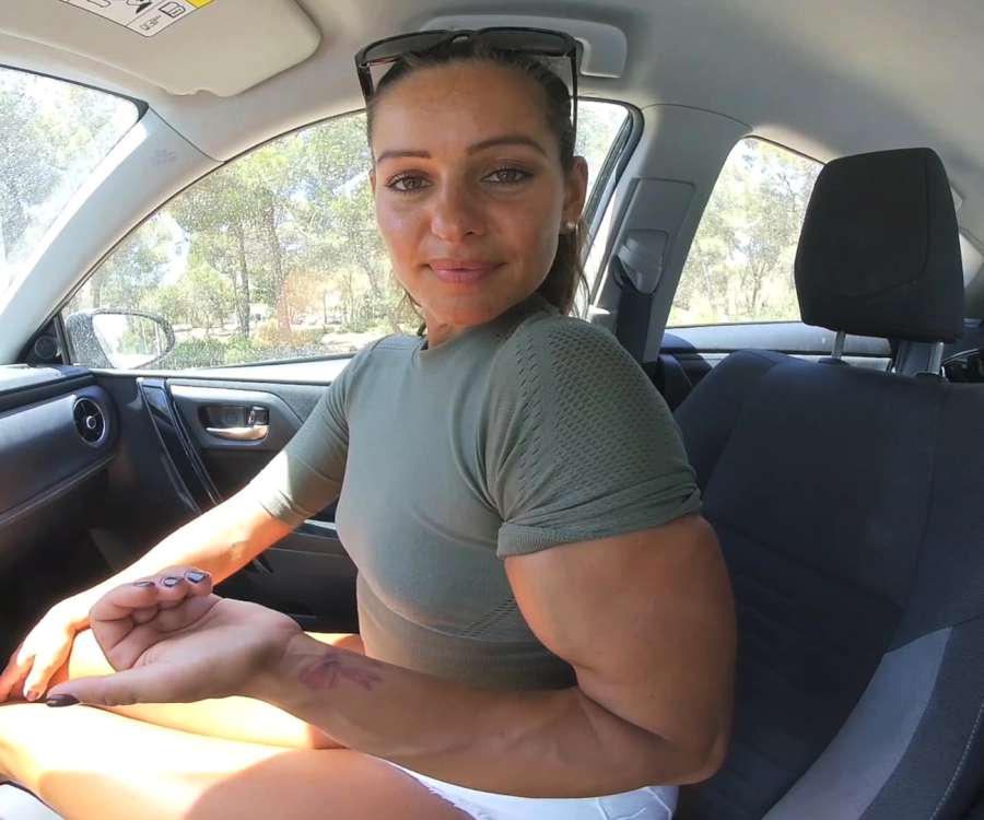 Andrea Car Flexing