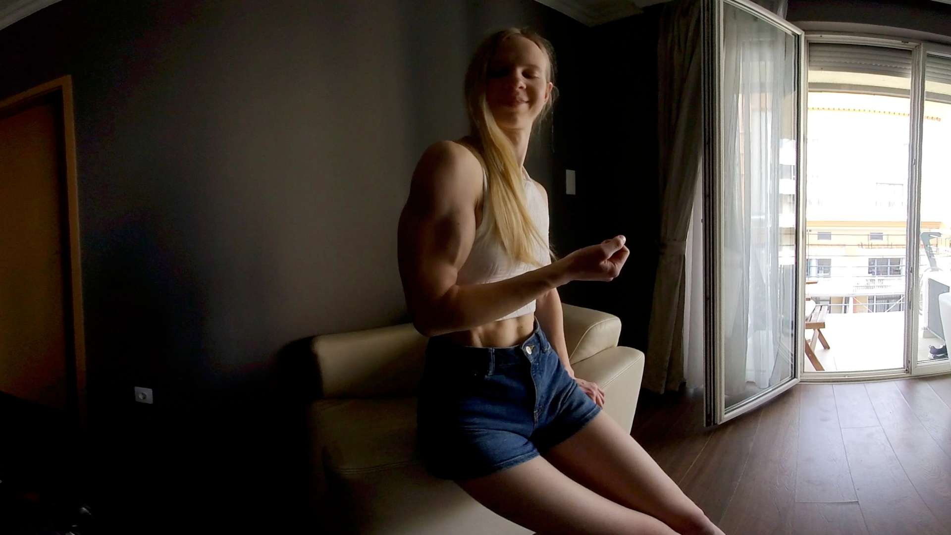 Olivia VR 01